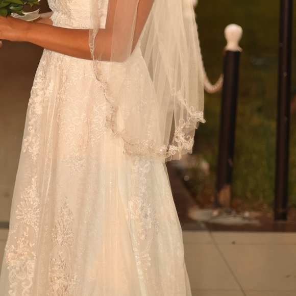 David\'s Bridal Ivory One Tier Mid Veil with Swirl Embellishment main image 11